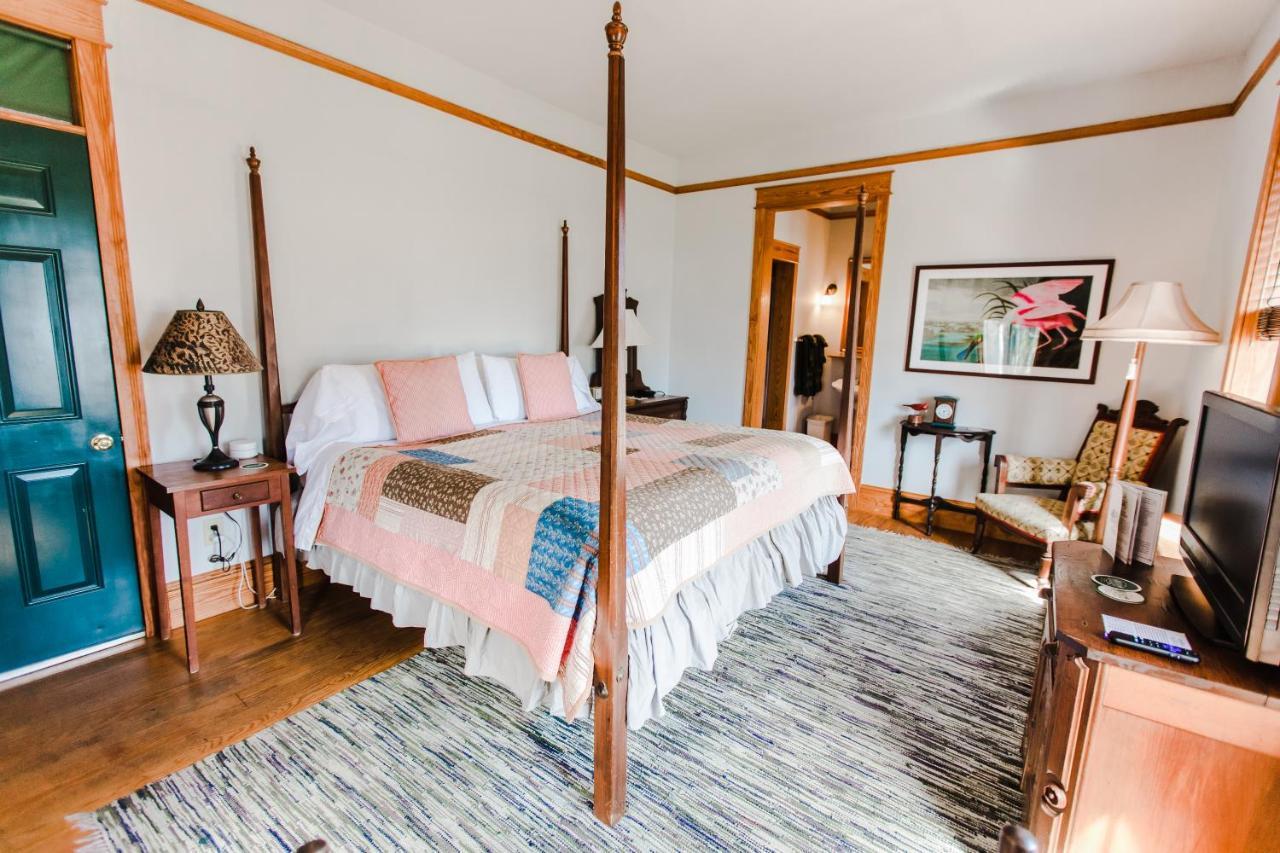Roanoke Island Inn Manteo Room photo