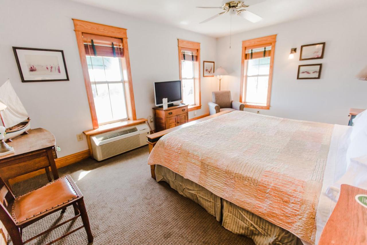 Roanoke Island Inn Manteo Room photo