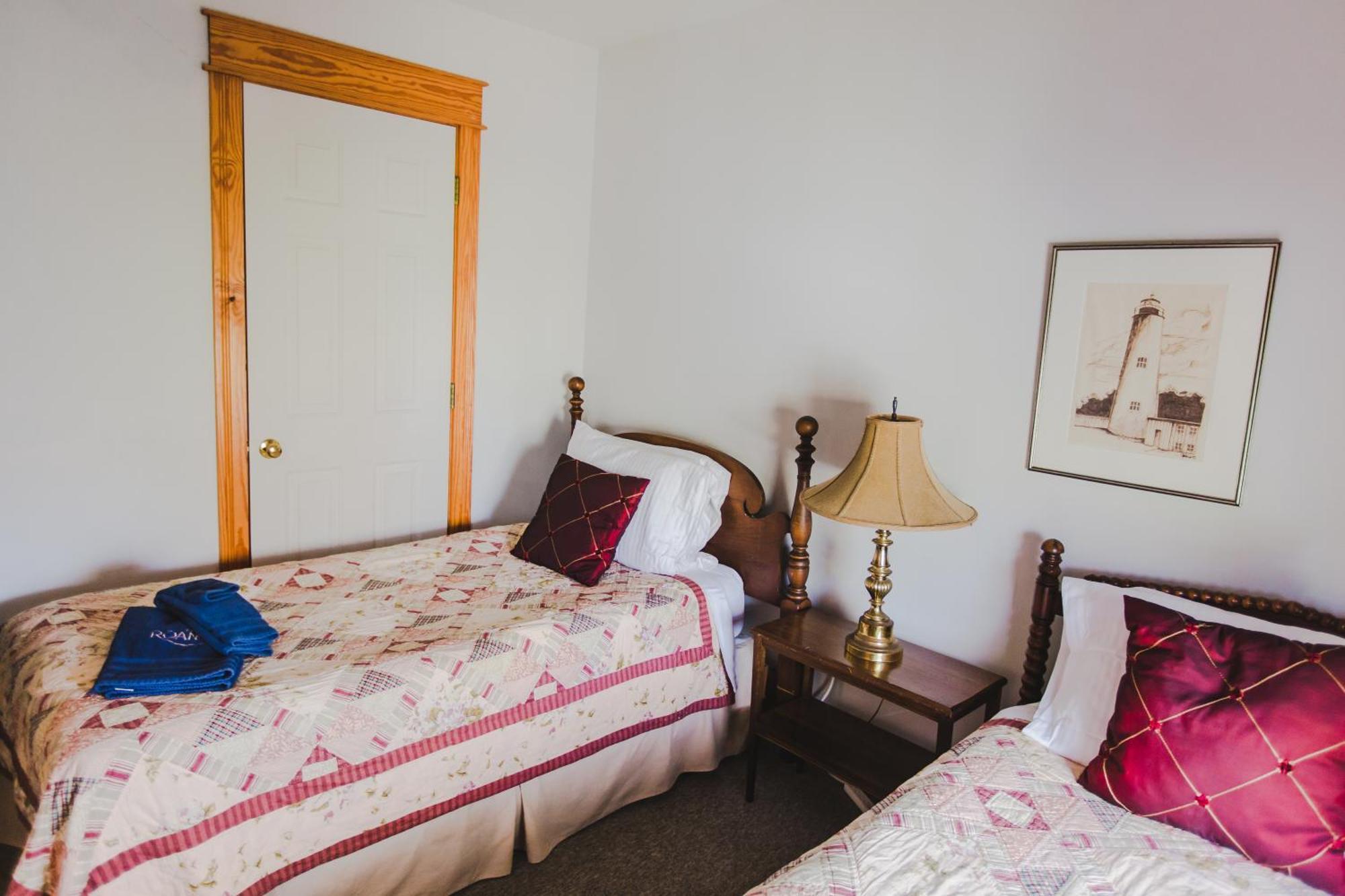 Roanoke Island Inn Manteo Room photo